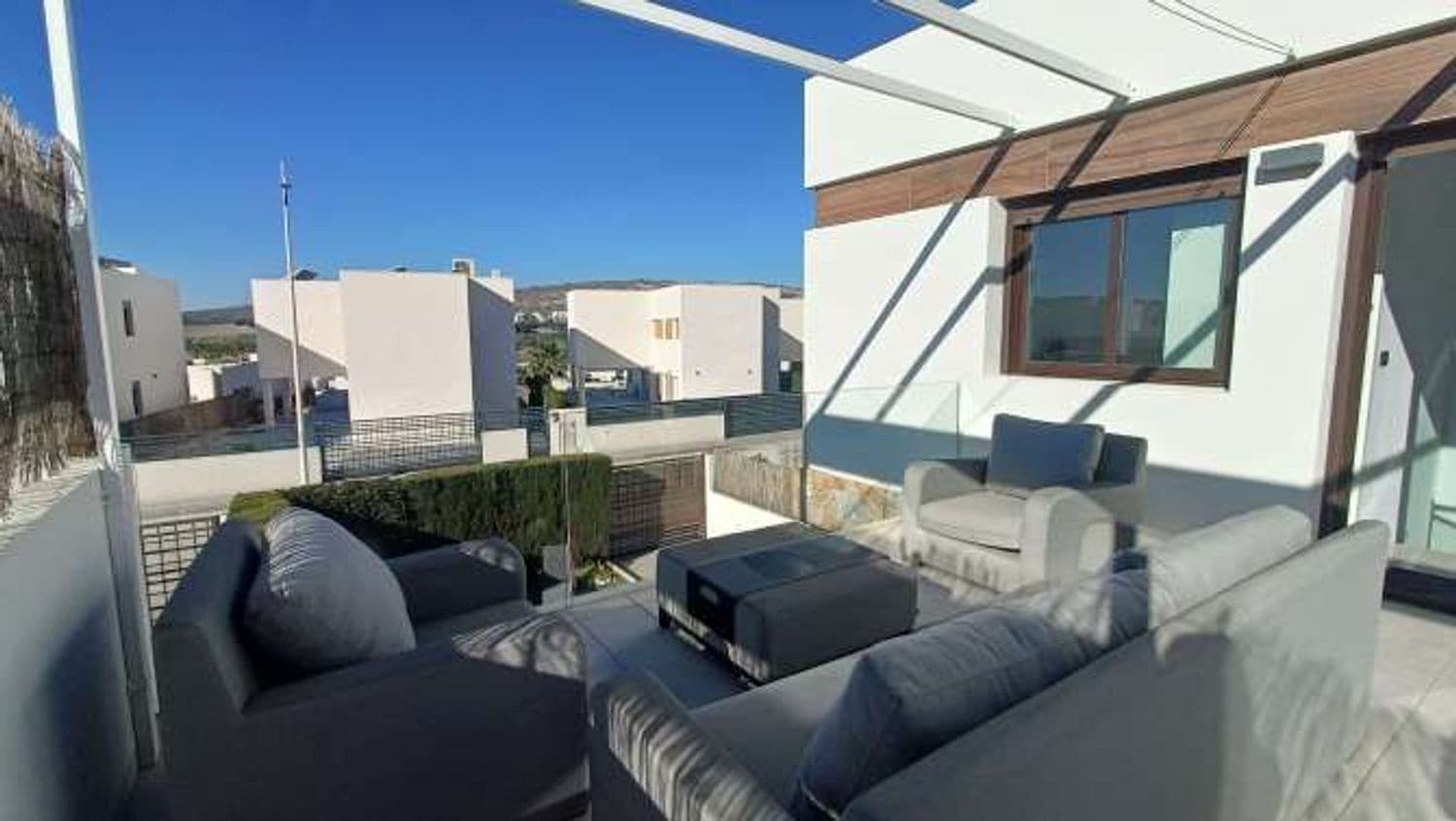 2 quarto Moradia para venda em Alicante cidade com piscina garagem - 359 500 € (Ref: 9751491)