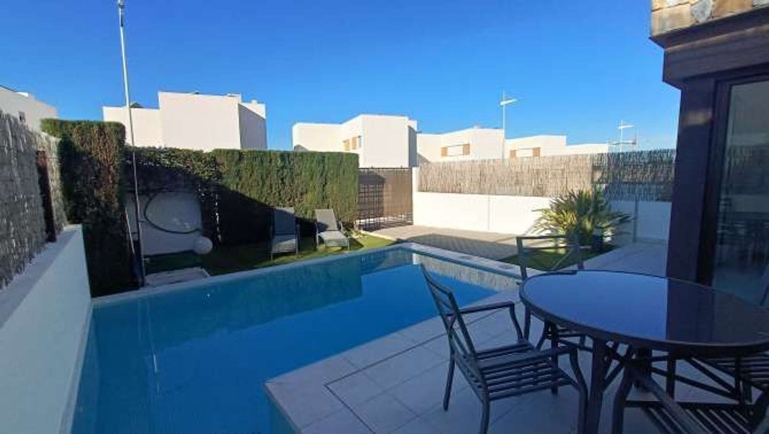 2 quarto Moradia para venda em Alicante cidade com piscina garagem - 359 500 € (Ref: 9751491)