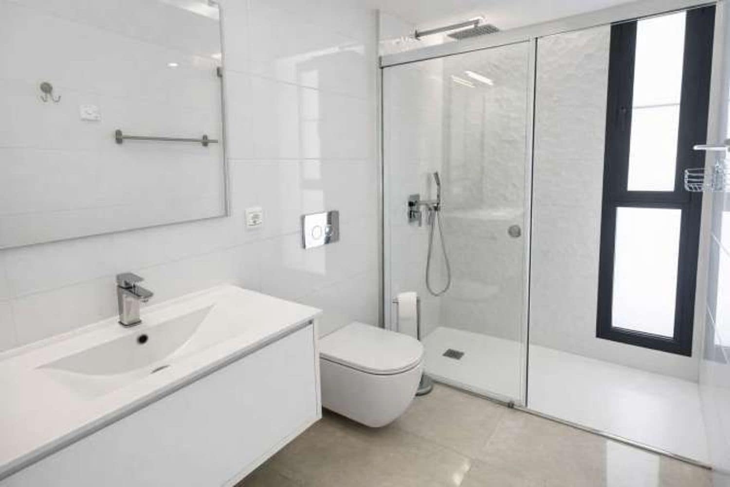 3 bedroom Villa for sale in Alicante / Alacant city with pool garage - € 729,000 (Ref: 9755106)