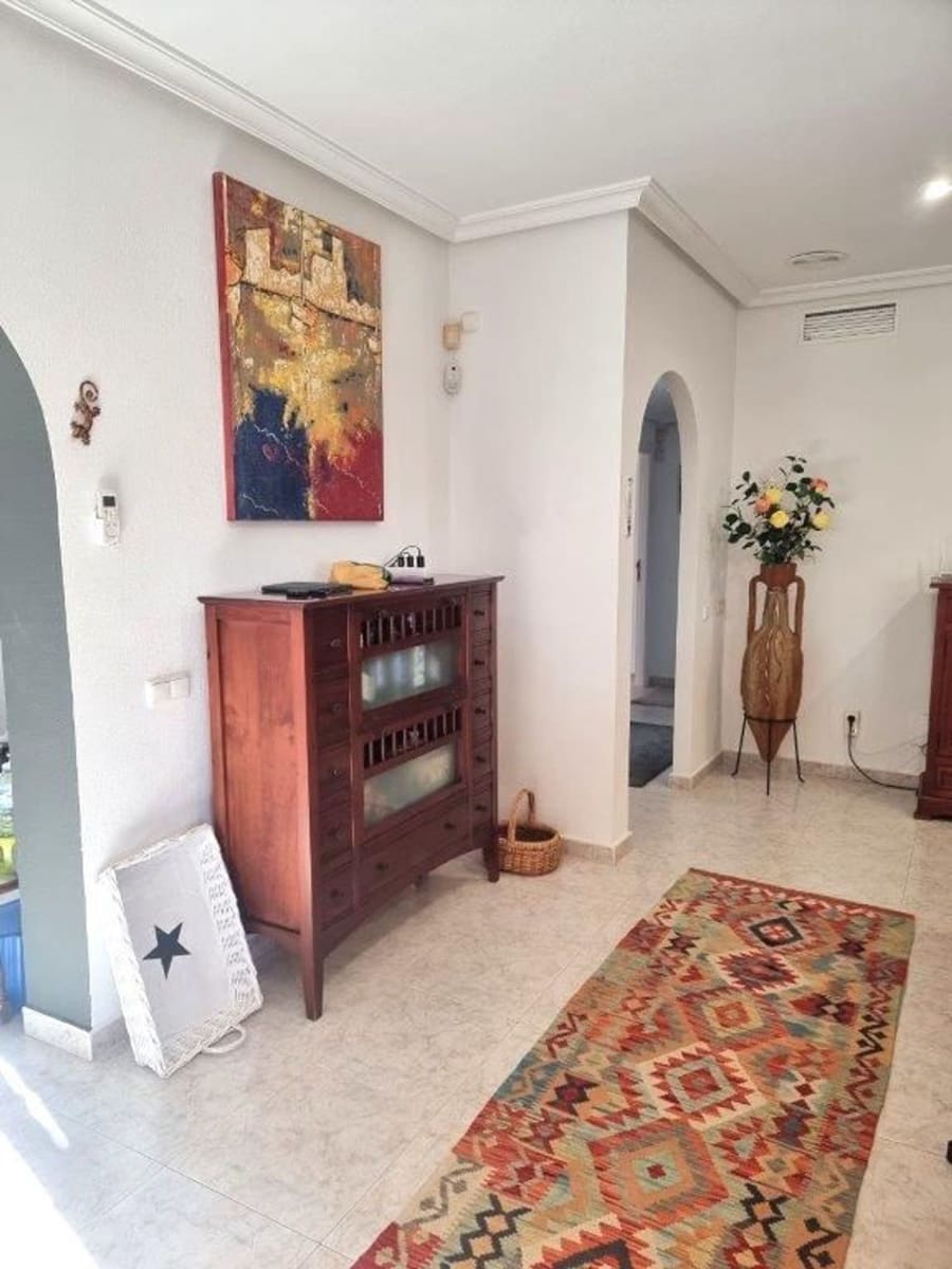 4 soverom Villa til salgs i Benferri med svømmebasseng garasje - € 439 900 (Ref: 9758370)