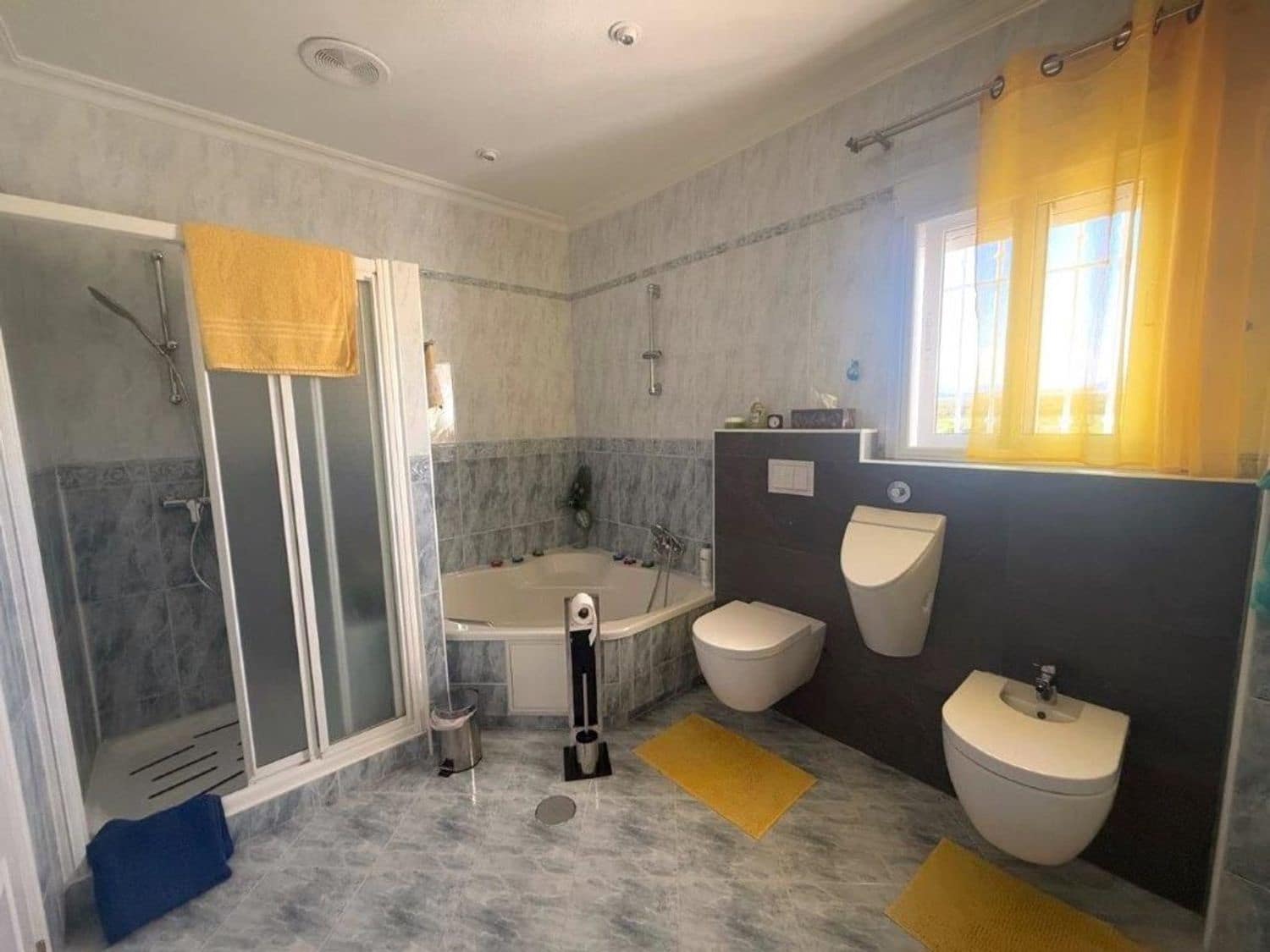 4 soverom Villa til salgs i Benferri med svømmebasseng garasje - € 439 900 (Ref: 9758370)