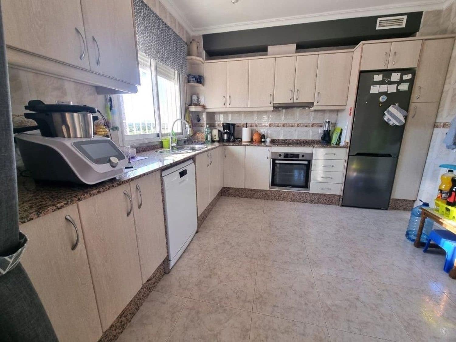 4 soverom Villa til salgs i Benferri med svømmebasseng garasje - € 439 900 (Ref: 9758370)