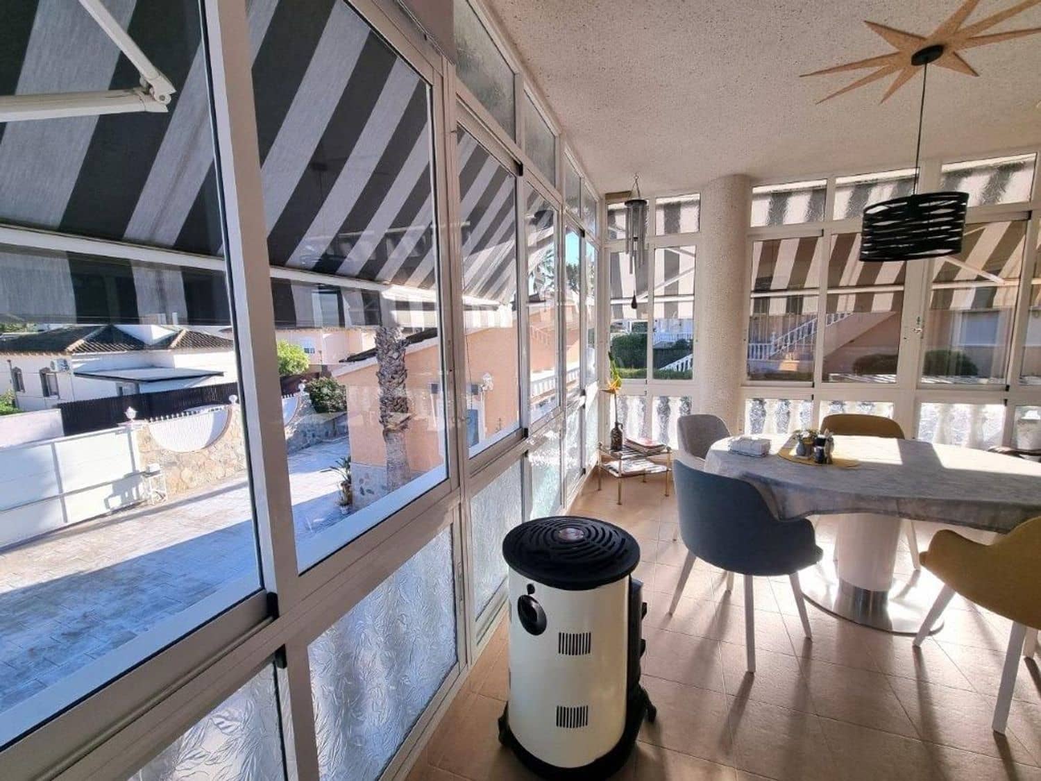 4 soverom Villa til salgs i Benferri med svømmebasseng garasje - € 439 900 (Ref: 9758370)