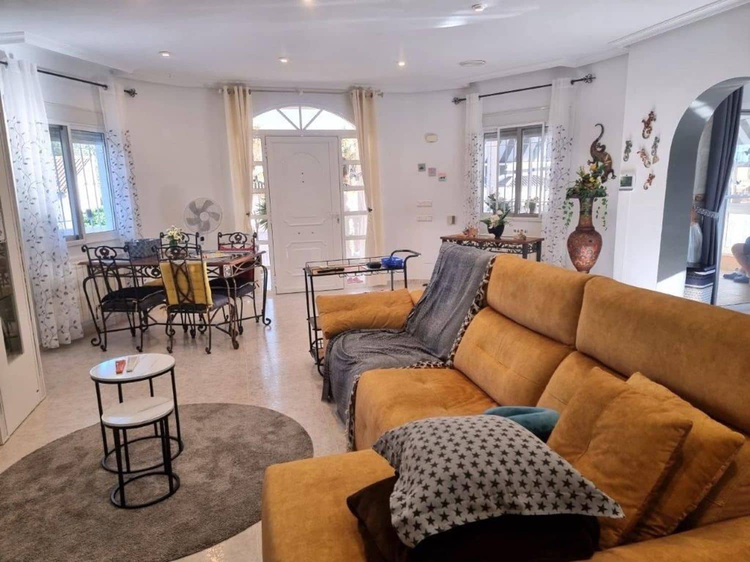 4 soverom Villa til salgs i Benferri med svømmebasseng garasje - € 439 900 (Ref: 9758370)