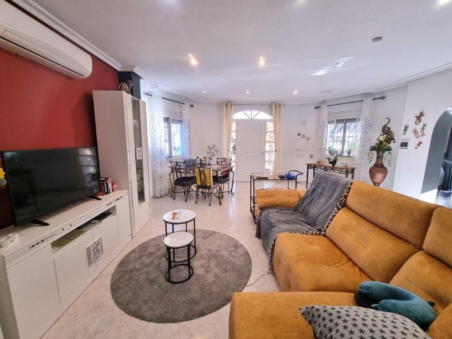 4 soverom Villa til salgs i Benferri med svømmebasseng garasje - € 439 900 (Ref: 9758370)