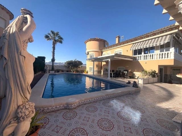 4 soverom Villa til salgs i Benferri med svømmebasseng garasje - € 439 900 (Ref: 9758370)