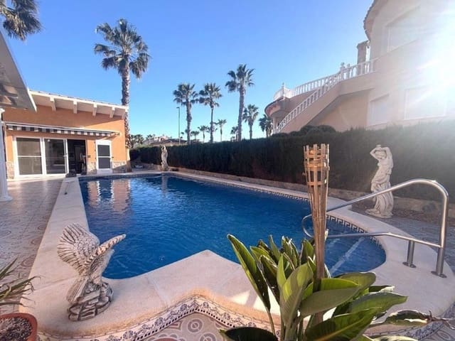 4 soverom Villa til salgs i Benferri med svømmebasseng garasje - € 439 900 (Ref: 9758370)