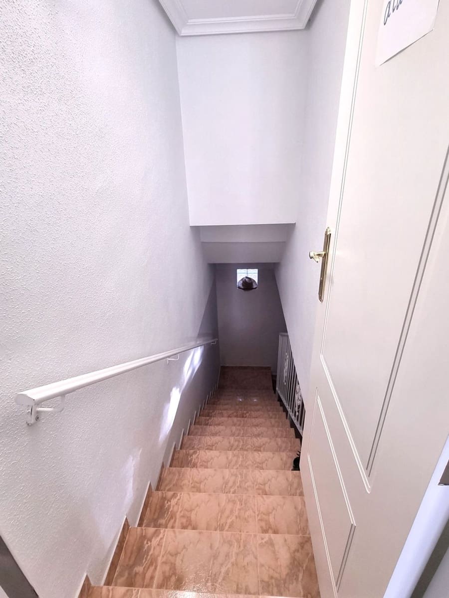 4 soverom Villa til salgs i Benferri med svømmebasseng garasje - € 439 900 (Ref: 9758370)