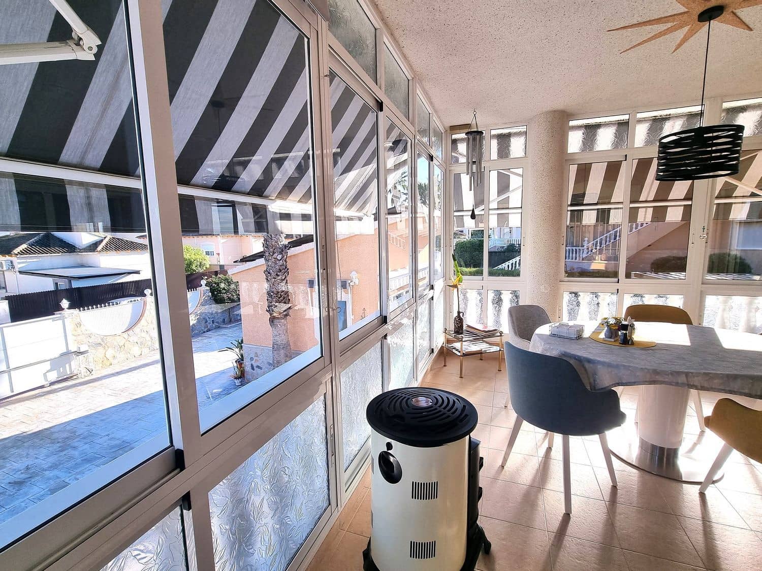 4 soverom Villa til salgs i Benferri med svømmebasseng garasje - € 439 900 (Ref: 9758370)