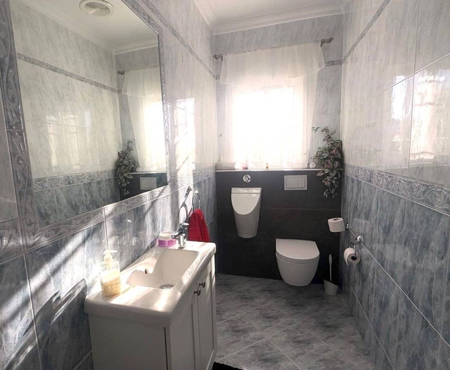 4 soverom Villa til salgs i Benferri med svømmebasseng garasje - € 439 900 (Ref: 9758370)