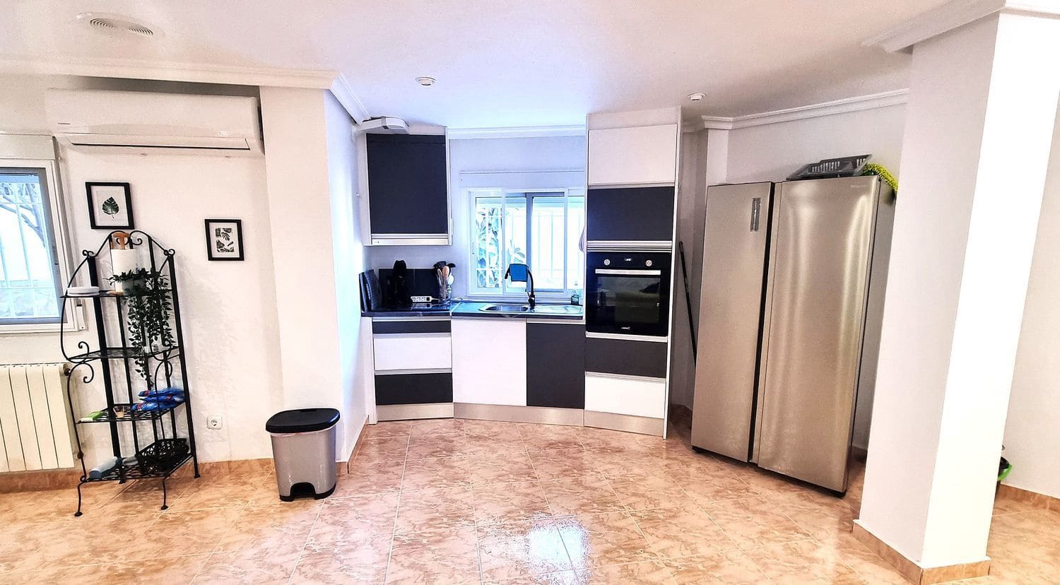 4 soverom Villa til salgs i Benferri med svømmebasseng garasje - € 439 900 (Ref: 9758370)