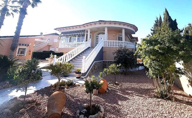 4 slaapkamer Villa te koop in Benferri met zwembad garage - € 439.900 (Ref: 9758370)