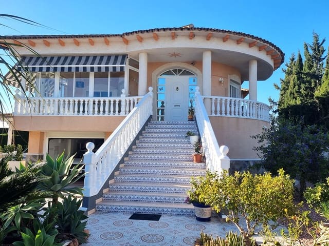 4 slaapkamer Villa te koop in Benferri met zwembad garage - € 439.900 (Ref: 9758370)