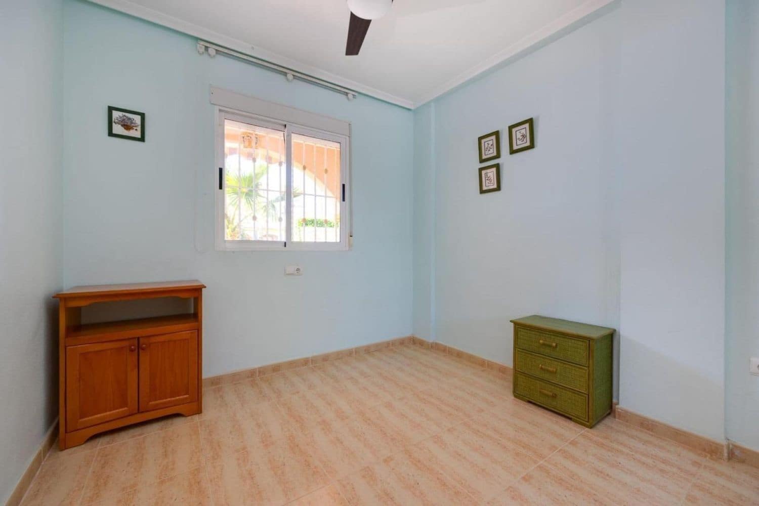 3 bedroom Townhouse for sale in Alicante / Alacant city with pool garage - € 199,000 (Ref: 9763472)