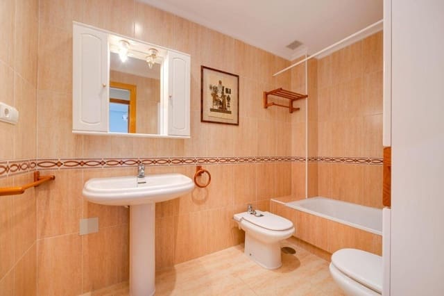 3 bedroom Townhouse for sale in Alicante / Alacant city with pool garage - € 199,000 (Ref: 9763472)