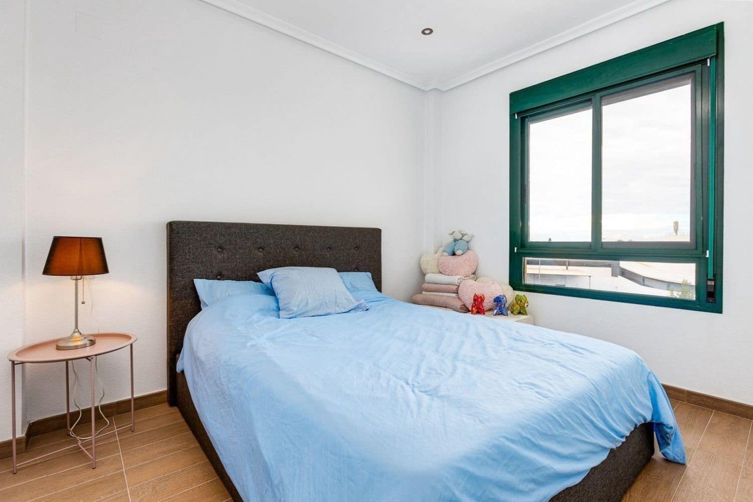 2 chambre Appartement à vendre à Alicante ville avec piscine garage - 195 000 € (Ref: 9764928)