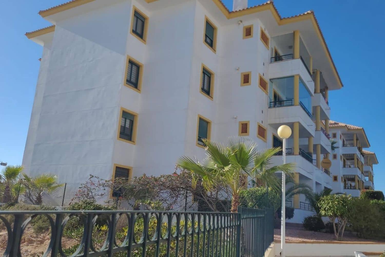 2 chambre Appartement à vendre à Alicante ville avec piscine garage - 195 000 € (Ref: 9764928)