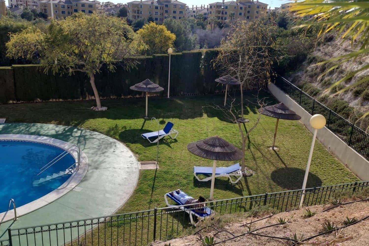 2 chambre Appartement à vendre à Alicante ville avec piscine garage - 195 000 € (Ref: 9764928)