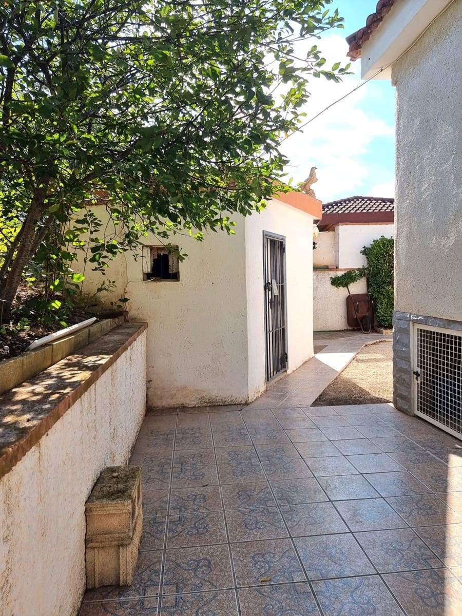 Chalet de 2 habitaciones en Tibi en venta con piscina garaje - 234.900 € (Ref: 9780017)