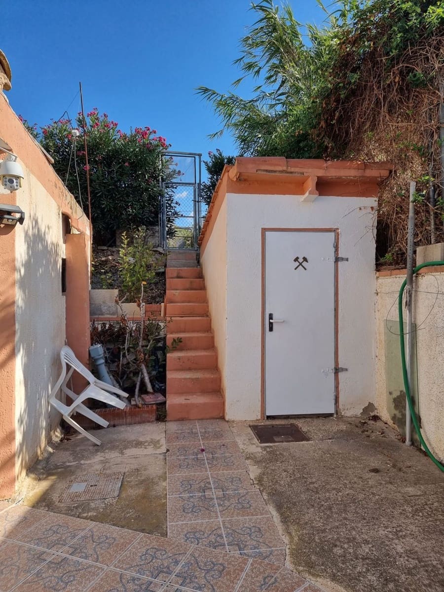 Chalet de 2 habitaciones en Tibi en venta con piscina garaje - 234.900 € (Ref: 9780017)