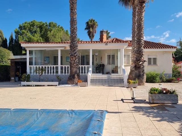 Chalet de 2 habitaciones en Tibi en venta con piscina garaje - 234.900 € (Ref: 9780017)