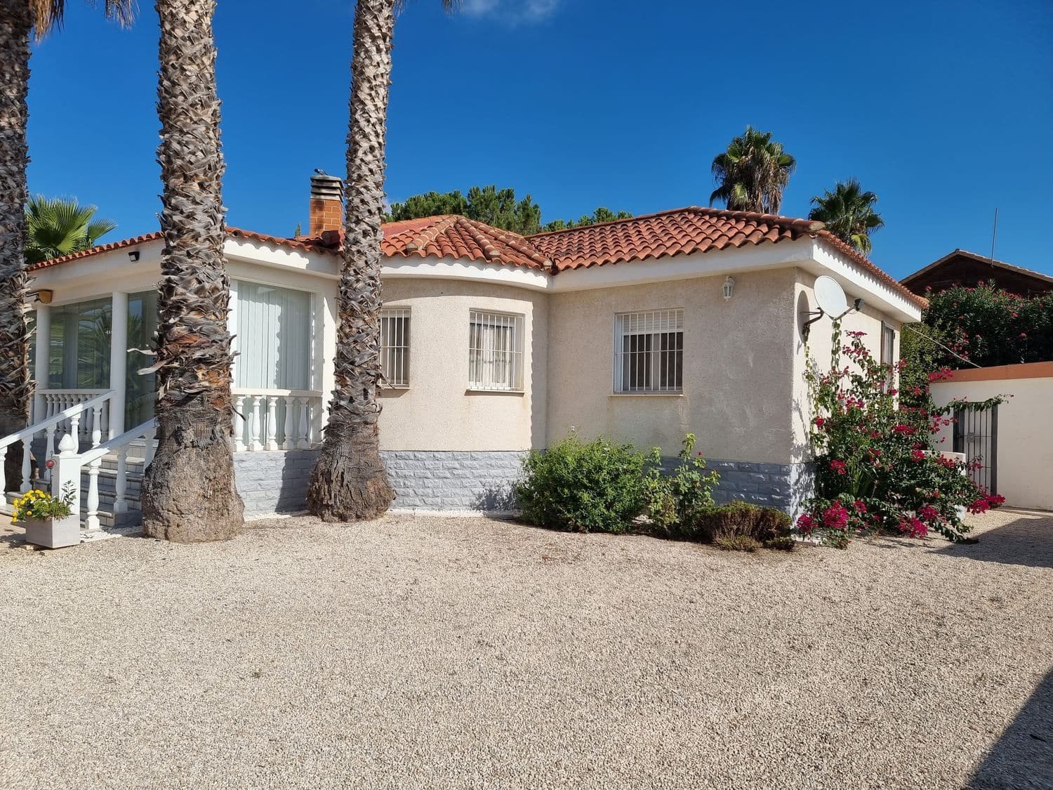 Chalet de 2 habitaciones en Tibi en venta con piscina garaje - 234.900 € (Ref: 9780017)