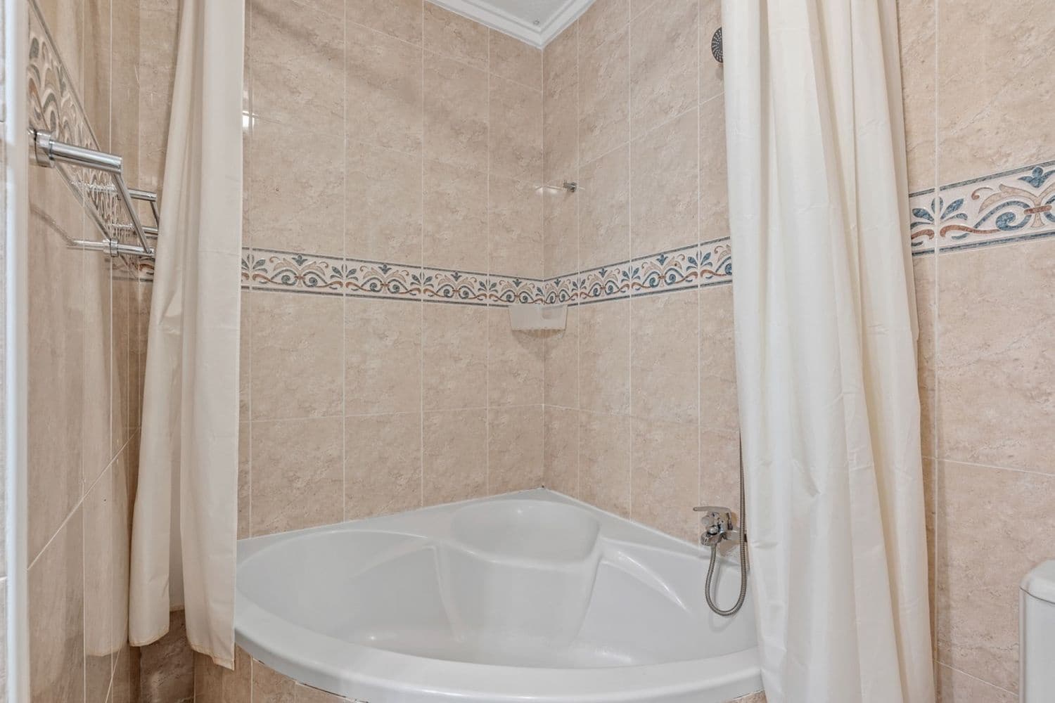 2 sovrum Hus till salu i Dona Pepa med pool garage - 165 000 € (Ref: 9790003)