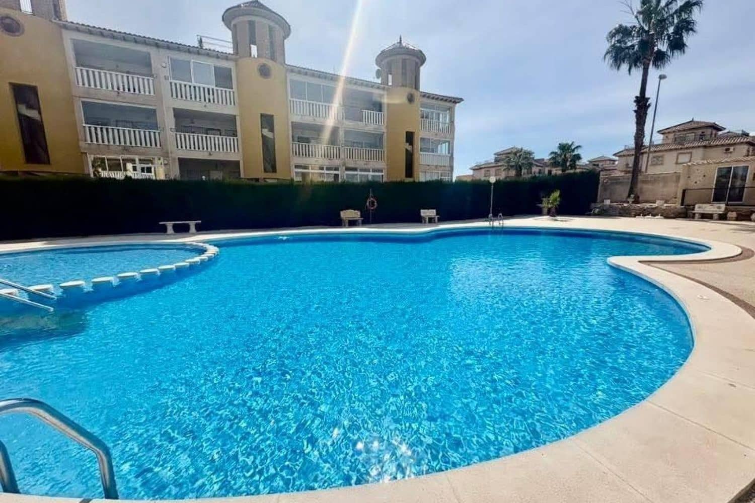 2 bedroom Townhouse for sale in Alicante / Alacant city with pool garage - € 174,000 (Ref: 9798562)