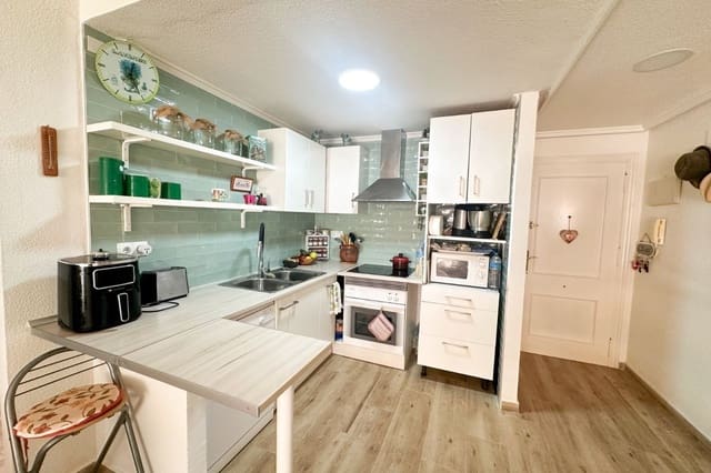 2 quarto Apartamento para venda em Las Piscinas Naturales, Torrevieja com garagem - 227 000 € (Ref: 9800314)