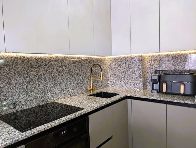 1 sovrum Lägenhet till salu i Zona Pueblo, Guardamar del Segura med pool garage - 169 000 € (Ref: 9801234)