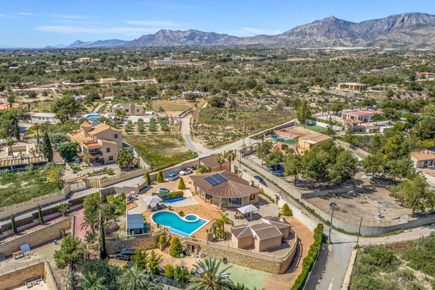 5 bedroom Finca/Country House for sale in Crevillente / Crevillent with pool garage - € 599,000 (Ref: 9812943)