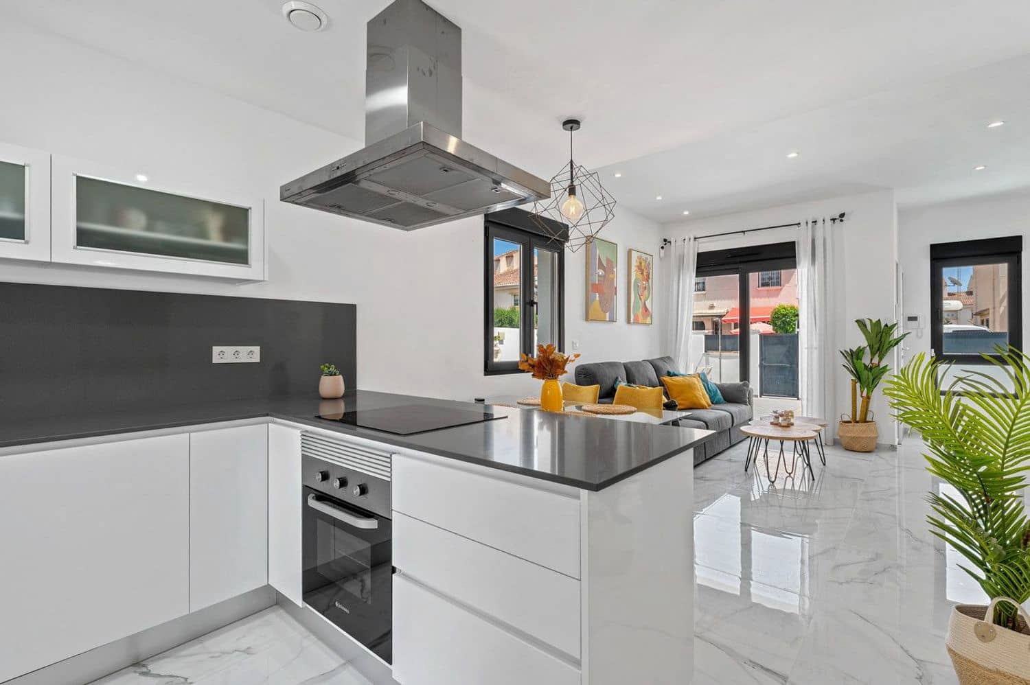 3 chambre Villa/Maison à vendre à Torrevieja avec piscine garage - 479 000 € (Ref: 9822313)