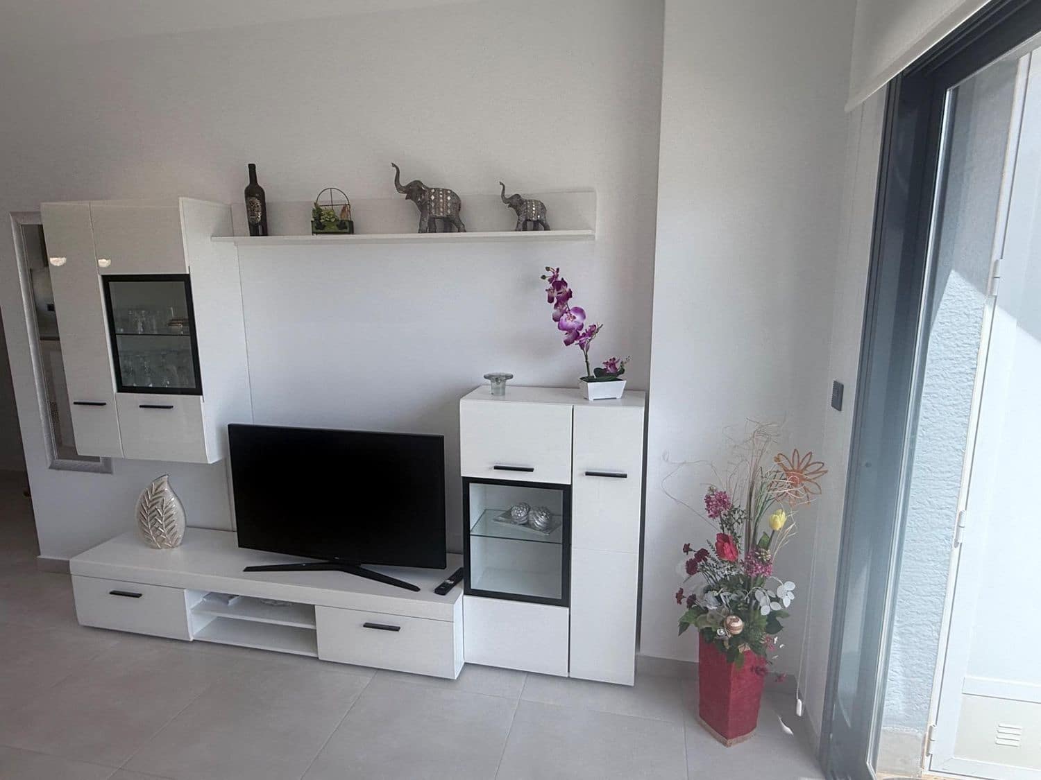 2 bedroom Apartment for sale in Alicante / Alacant city with pool garage - € 257,000 (Ref: 9840033)
