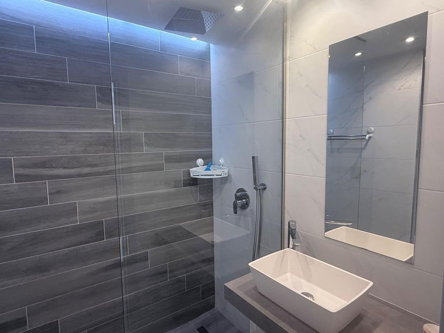 2 bedroom Apartment for sale in Alicante / Alacant city with pool garage - € 257,000 (Ref: 9840033)