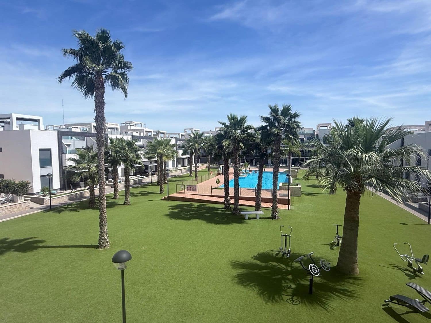 2 bedroom Apartment for sale in Alicante / Alacant city with pool garage - € 257,000 (Ref: 9840033)