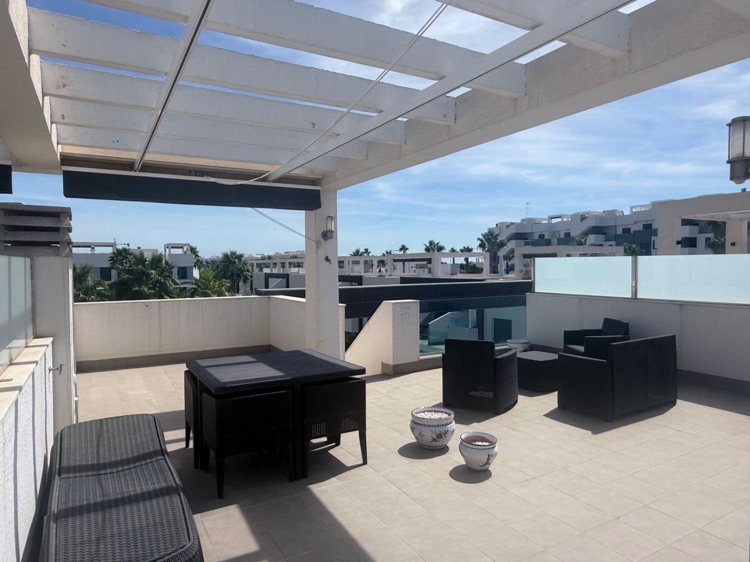 2 bedroom Apartment for sale in Alicante / Alacant city with pool garage - € 257,000 (Ref: 9840033)