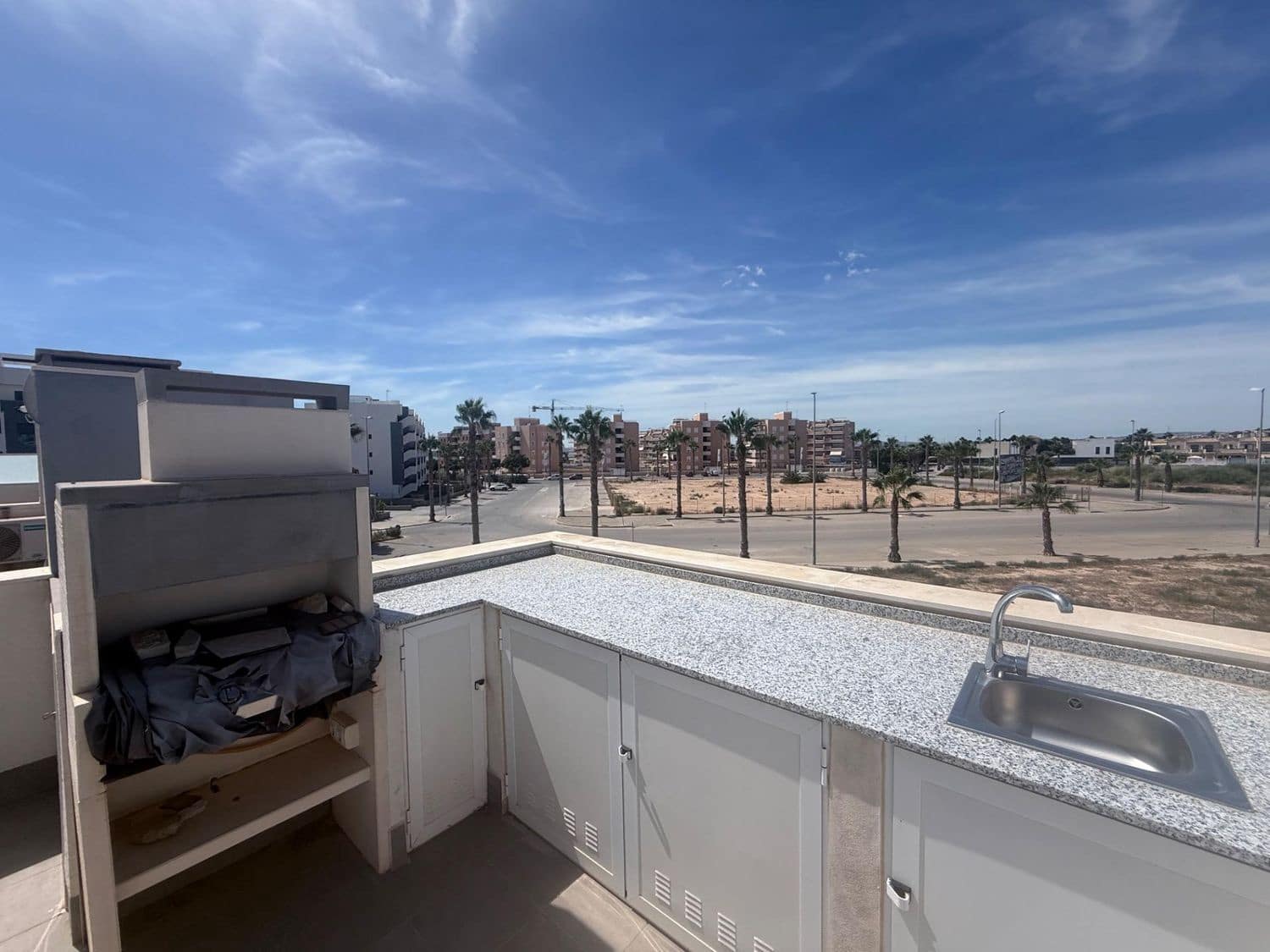 2 bedroom Apartment for sale in Alicante / Alacant city with pool garage - € 257,000 (Ref: 9840033)
