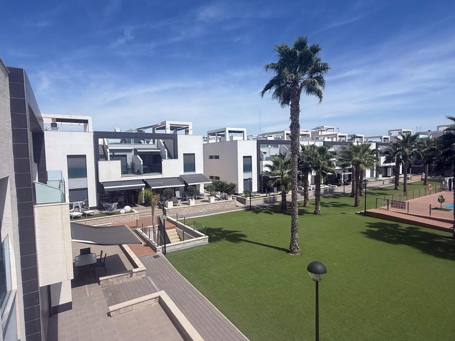 2 bedroom Apartment for sale in Alicante / Alacant city with pool garage - € 257,000 (Ref: 9840033)