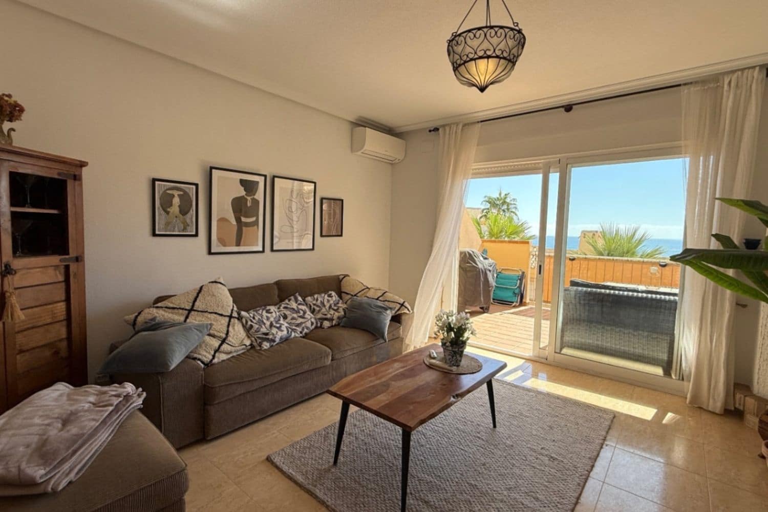 3 soverom Hus til salgs i Orihuela Costa med svømmebasseng garasje - € 349 000 (Ref: 9840762)
