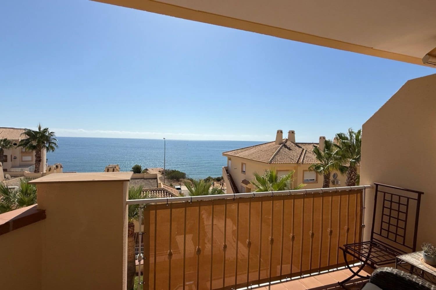3 soverom Hus til salgs i Orihuela Costa med svømmebasseng garasje - € 349 000 (Ref: 9840762)