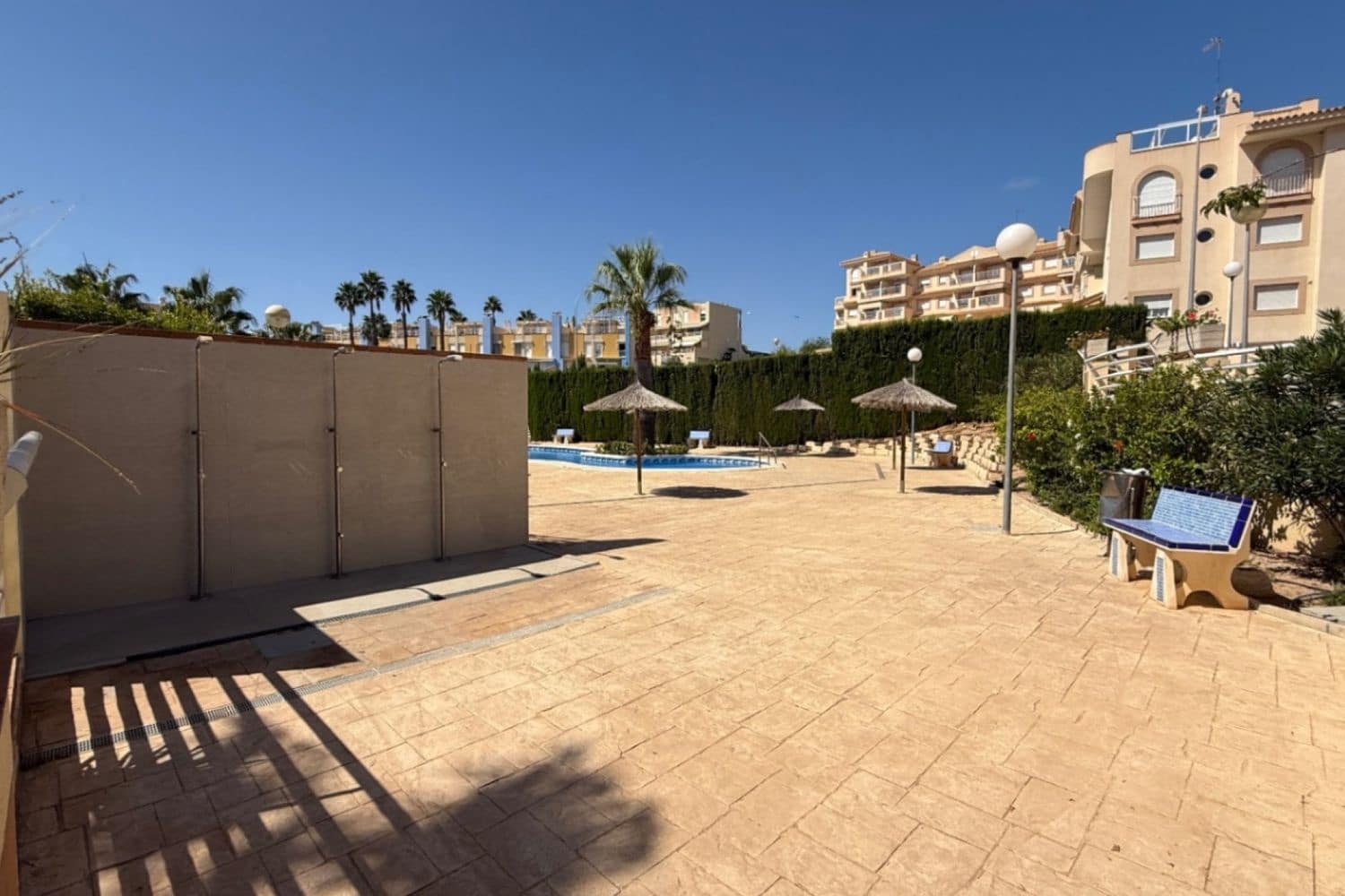 3 soverom Hus til salgs i Orihuela Costa med svømmebasseng garasje - € 349 000 (Ref: 9840762)