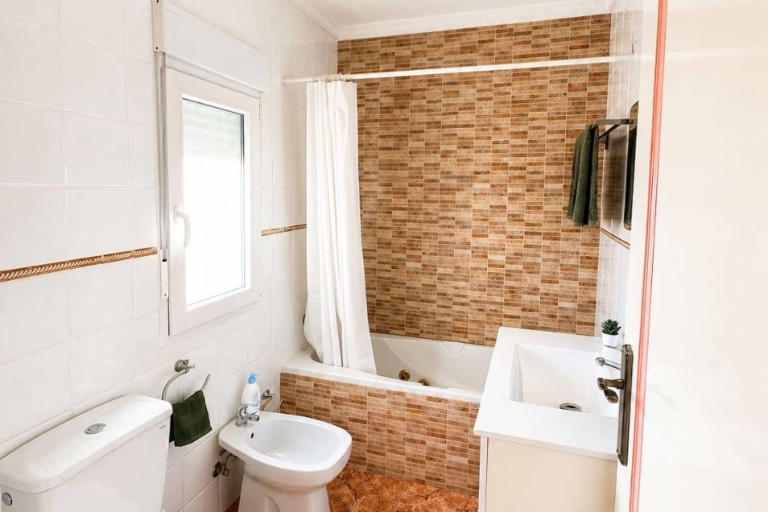 3 Zimmer Villa zu verkaufen in Aguas Nuevas mit Garage - 399.000 € (Ref: 9840763)