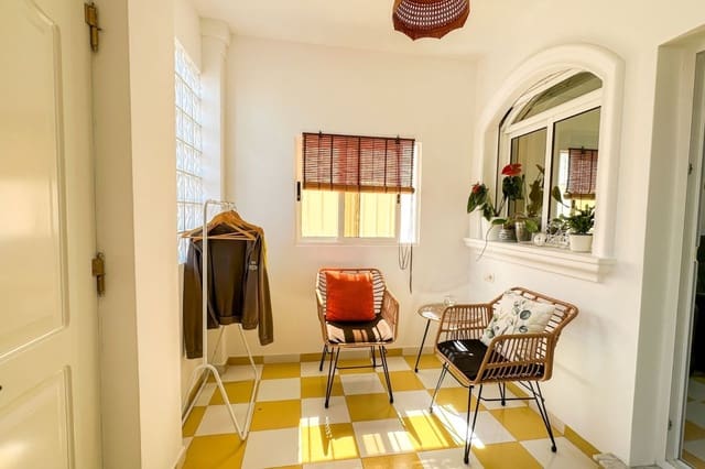 Chalet de 3 habitaciones en Aguas Nuevas, Torrevieja en venta con garaje - 399.000 € (Ref: 9840763)