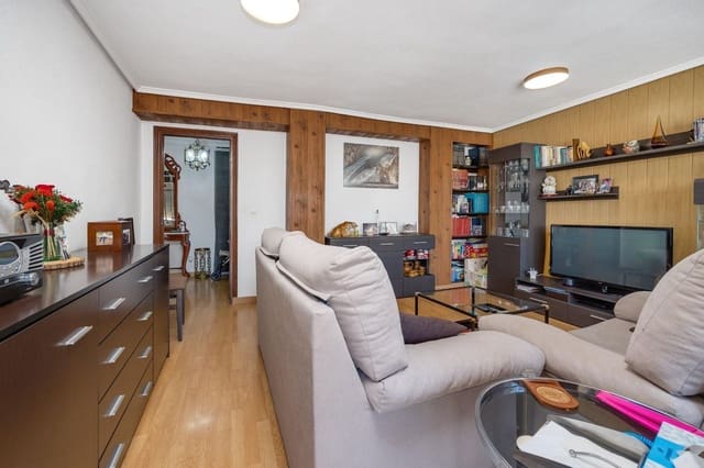 4 quarto Apartamento para venda em Las Piscinas Naturales, Torrevieja com garagem - 195 000 € (Ref: 9842041)