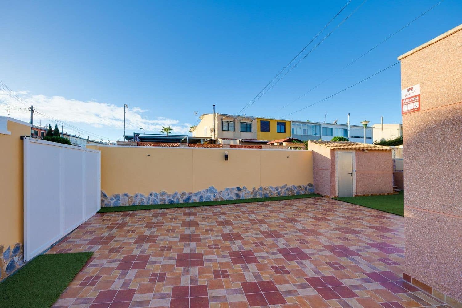 2 quarto Casa em Banda para venda em Alicante cidade com garagem - 239 900 € (Ref: 9844783)