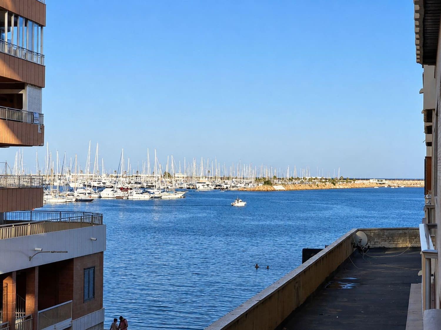 3 sovrum Lägenhet till salu i Alicante stad med pool garage - 244 000 € (Ref: 9858034)