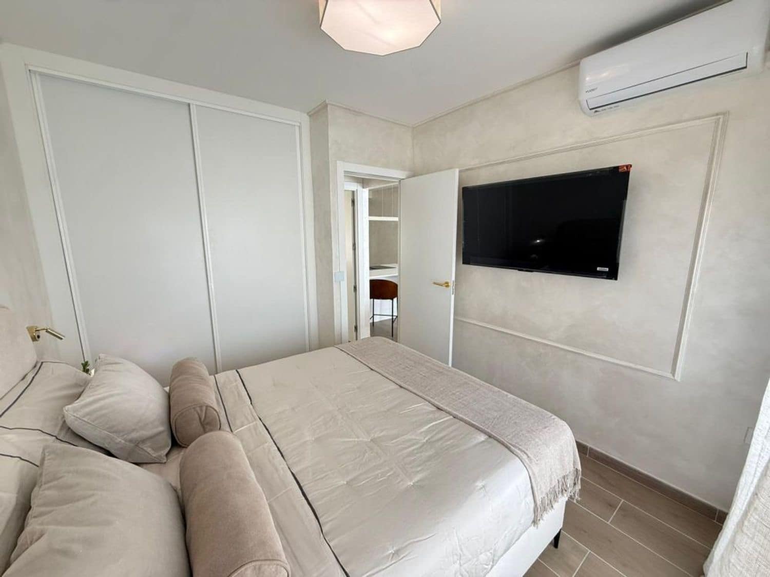 2 chambre Appartement à vendre à Torrevieja avec piscine garage - 159 995 € (Ref: 9864704)