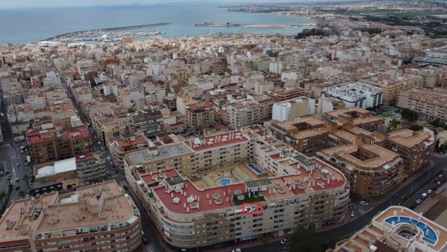 2 chambre Appartement à vendre à Torrevieja avec piscine garage - 159 995 € (Ref: 9864704)