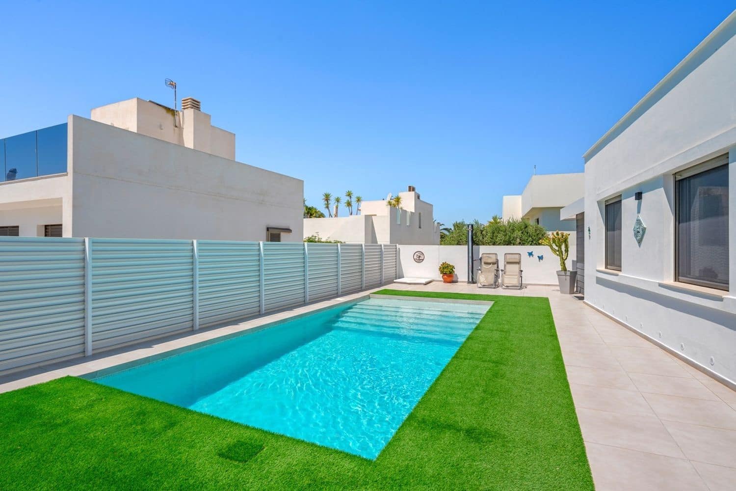Chalet de 3 habitaciones en San Fulgencio en venta con piscina garaje - 595.000 € (Ref: 9864706)