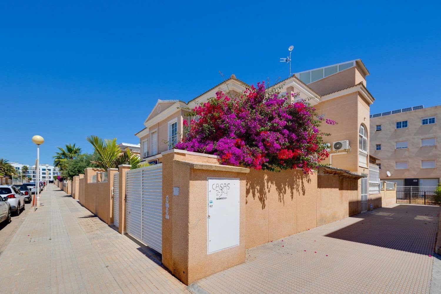 2 slaapkamer Appartement te koop in Alicante stad met garage - € 169.900 (Ref: 9870551)